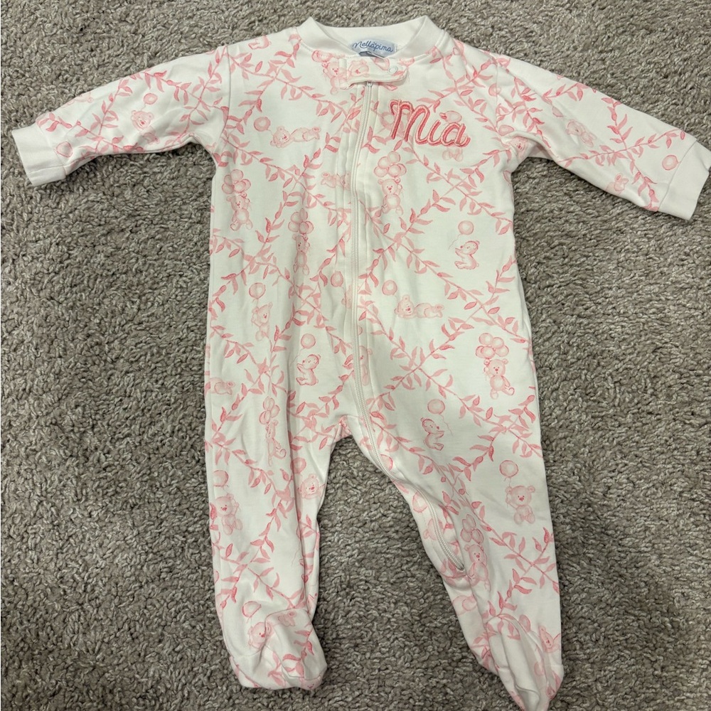 Nellapima “Mia” sleeper